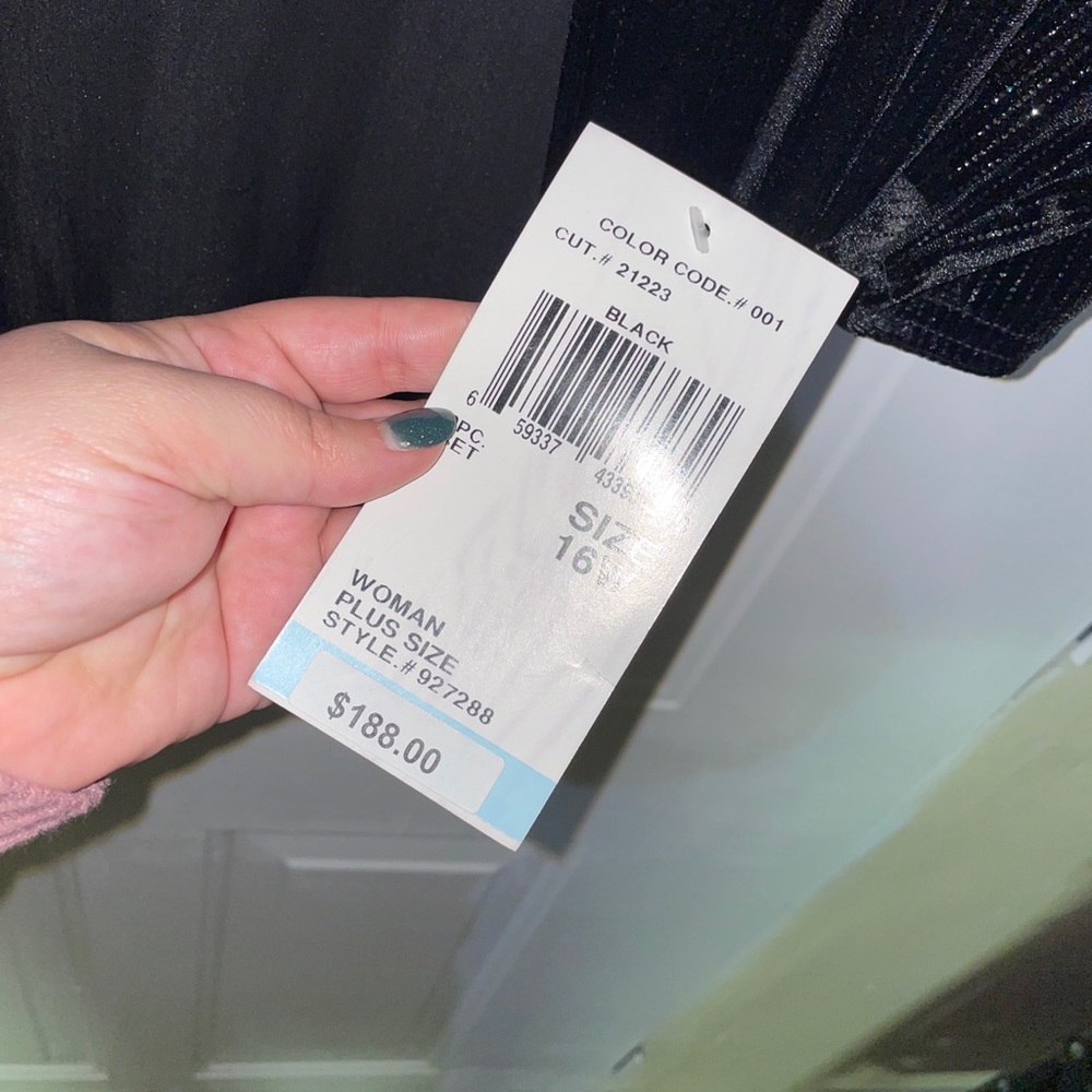 Women’s jacket - Picture 2 of 3